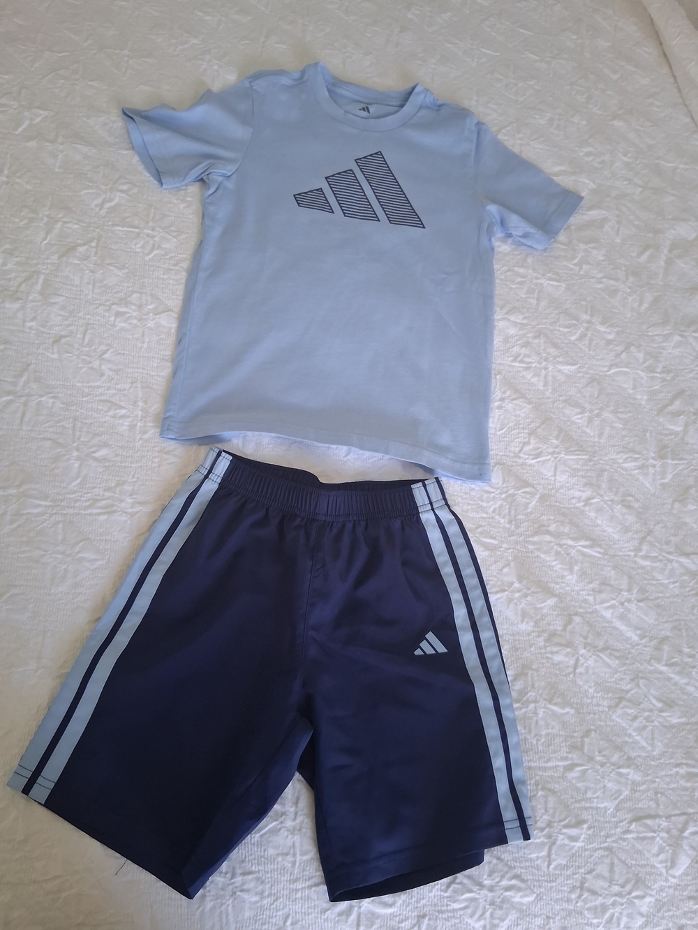 adidas  Boys 2PC Set Navy Athletic Shorts With 100% Cotton T-shirt Size 7 Years